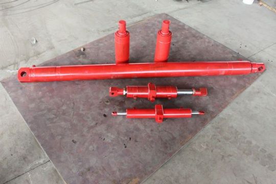 點擊查看詳細信息<br>標題：轉(zhuǎn)載機系列油缸 閱讀次數(shù)：2521